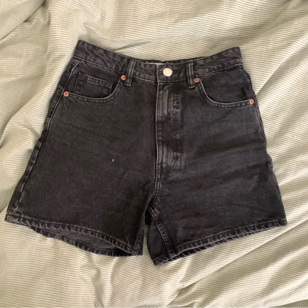 Zara Black mom shorts